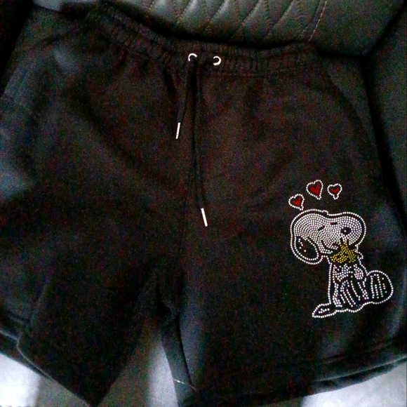 Custom made snoopy fleece shorts L - Picture 1 of 5